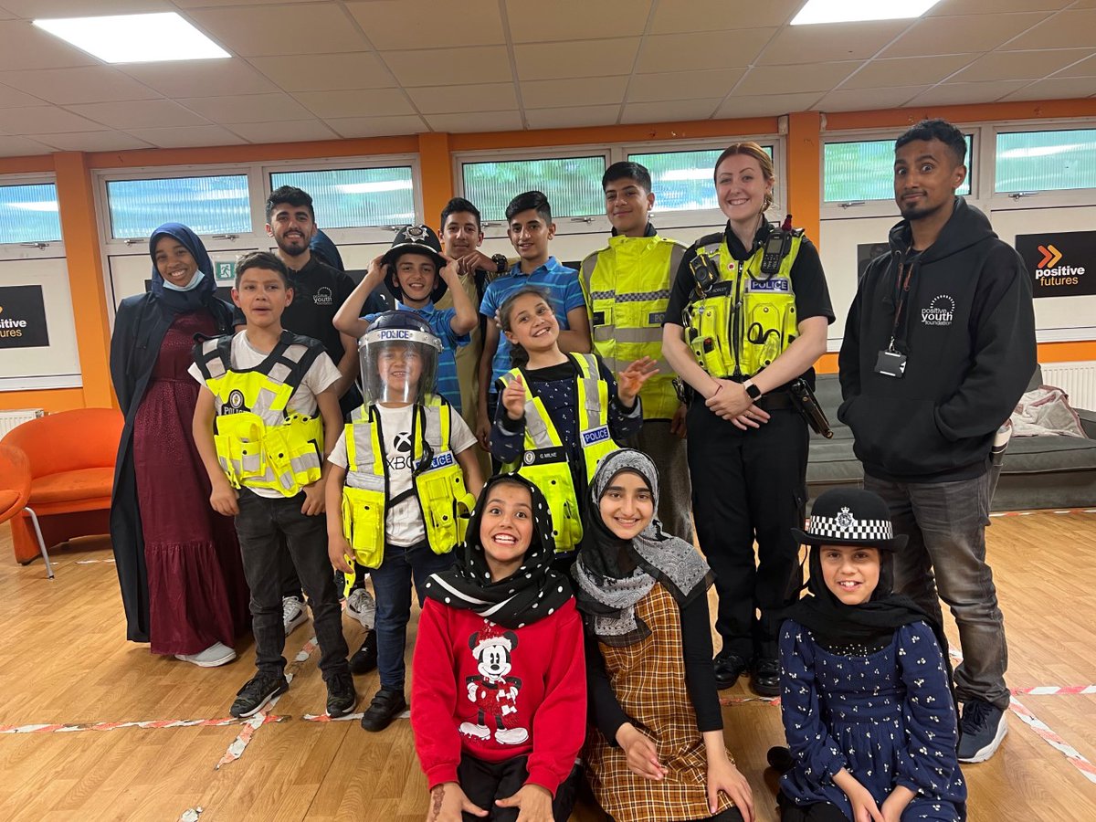 The latest set of <a href="/WMPolice/">West Midlands Police</a> Officers?🤔🤣 

<a href="/positiveyouthUK/">Positive Youth Foundation</a> youngsters were recently joined by officers from <a href="/WMPolice/">West Midlands Police</a> who delivered a session on hate crime. An important day educating the youngsters on the dangers of hate crime and how to report one👏

Thank you <a href="/WMPolice/">West Midlands Police</a>!👮
