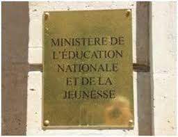 cafepedagogique's tweet photo. Revalorisation : selon le Snuep Fsu le ministère organisera des réunions dès septembre sur des mesures générales qui pourraient être l'augmentation de primes, et le fameux pacte enseignant. https://t.co/kEKfKQ3aSn