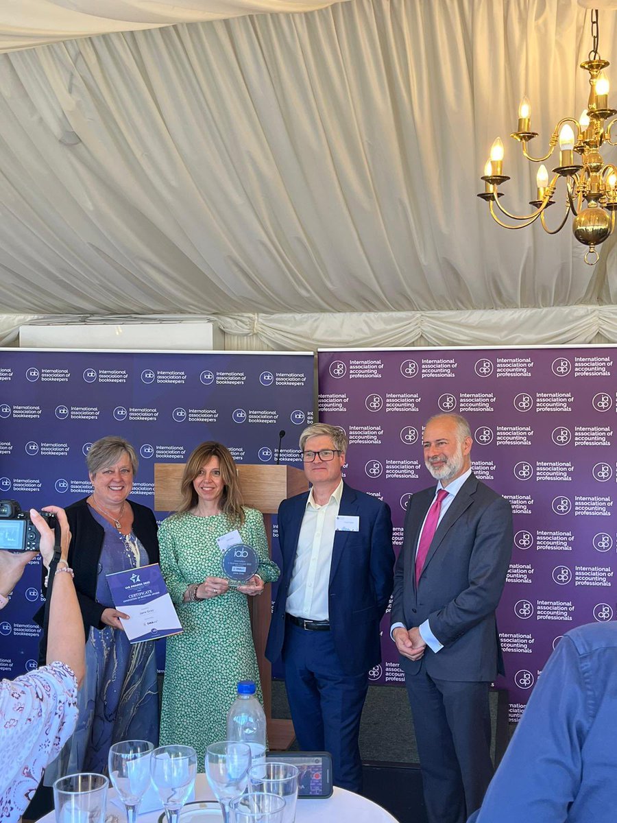 DnasixGlobal's tweet photo. Delighted to have sponsored the @IAB_social Innovation award. Congratulations to Jane Gray MIAB for winning!

#dnasix #finance #digital #bookkeeping #innovation https://t.co/o0MfV8Wskx
