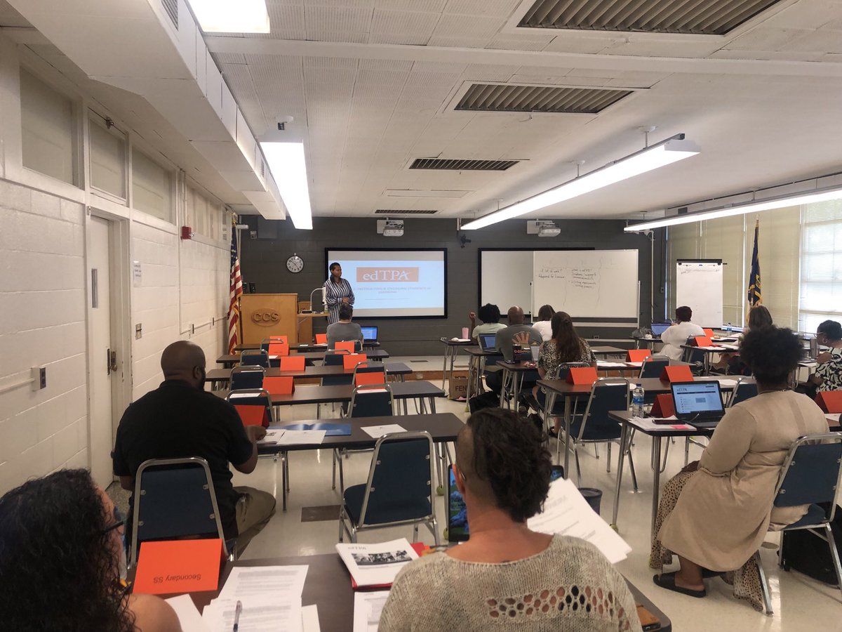 TPerry126's tweet image. Excited and thankful for our partnership with ⁦@uncfsu⁩ to support new teachers in preparation for the required EdTPA! ⁦@karigrates⁩ ⁦@DrWilsonNorman⁩ ⁦@CumberlandCoSch⁩