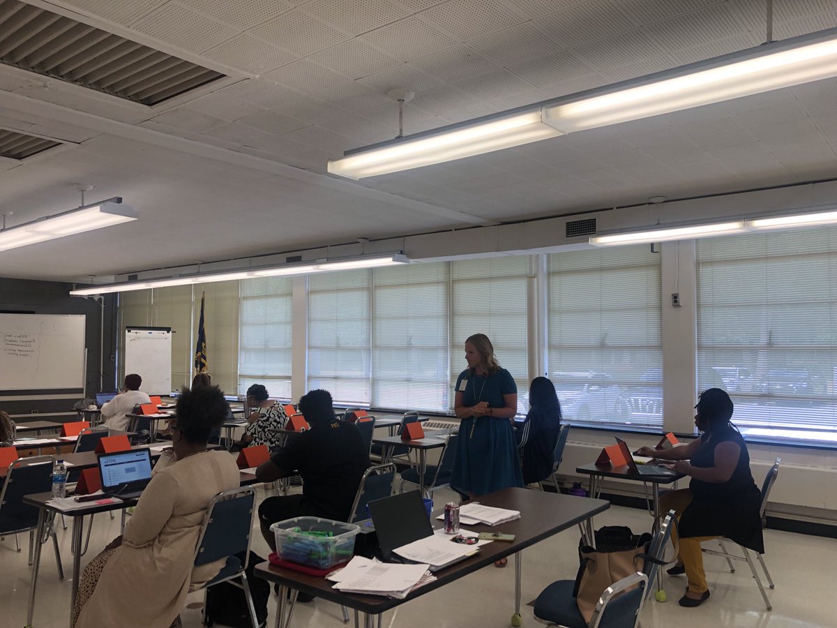 TPerry126's tweet image. Excited and thankful for our partnership with ⁦@uncfsu⁩ to support new teachers in preparation for the required EdTPA! ⁦@karigrates⁩ ⁦@DrWilsonNorman⁩ ⁦@CumberlandCoSch⁩