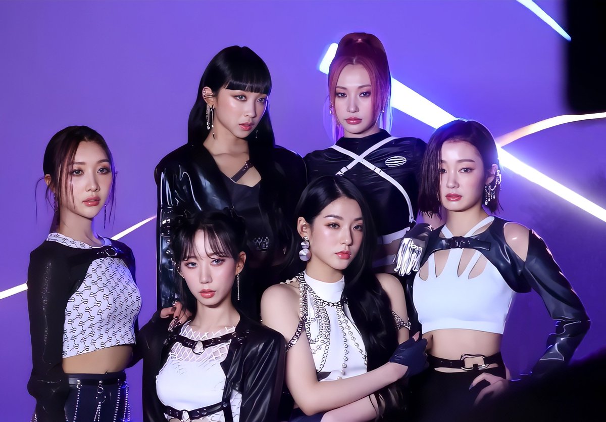 SN_Folder's tweet photo. [22/6/2022] JACKET MAKING HD 📂

Family Photo
@5ecretNumber #SNFOLDERHD #SN_PICTURE #SECRET_NUMBER https://t.co/9PkgZGn3qX