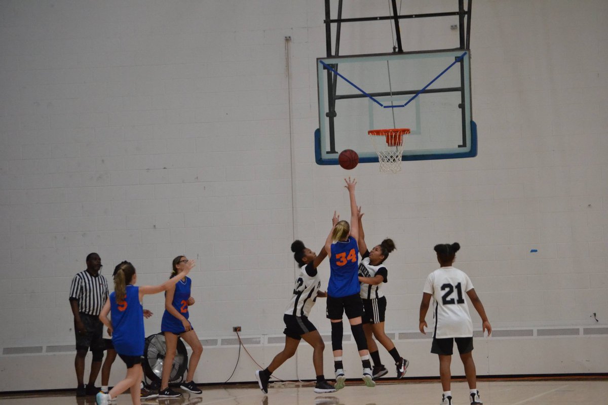 AmyHales10's tweet photo. I love watching Kenzie play the sport she loves!  She had a great night at the Millikin Shootout last night. https://t.co/Ix8klu8fDq