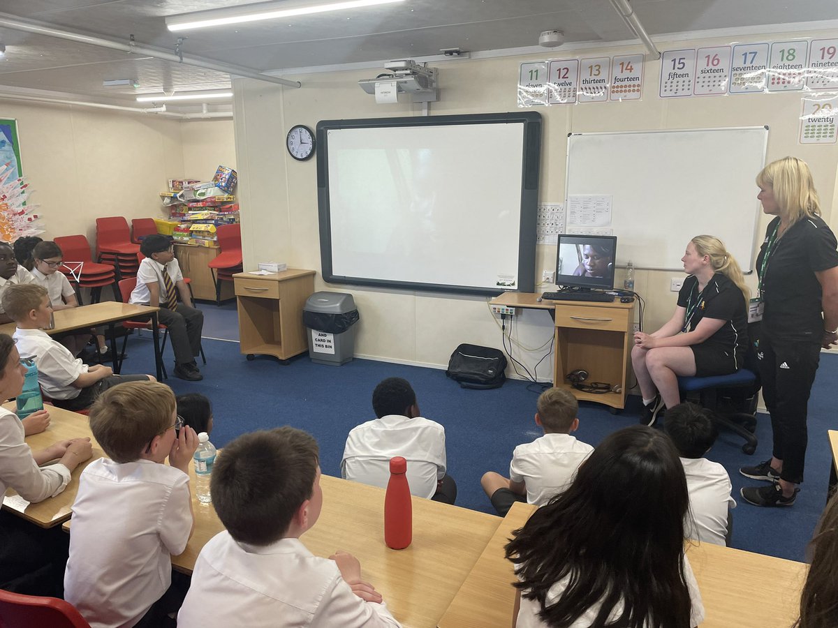 Year 6 healthy eating talk this afternoon. 🍏 🍌 🥦 🥕 @Change4LifeST #sjrcpe #sjrcyear6