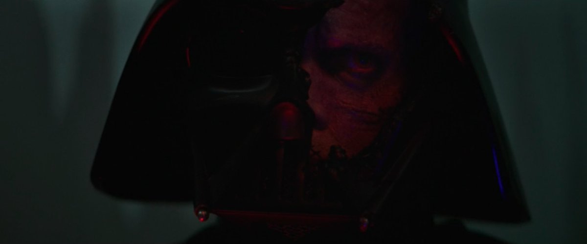 Skywalkerr79's tweet photo. Insuperable el dolor de la voz de Anakin fusionada con Vader, todavia estoy llorando. De lejos una de las escenas mas épicas. #Kenobi #ObiWanKenobi #DarthVader https://t.co/P7haz1zQps