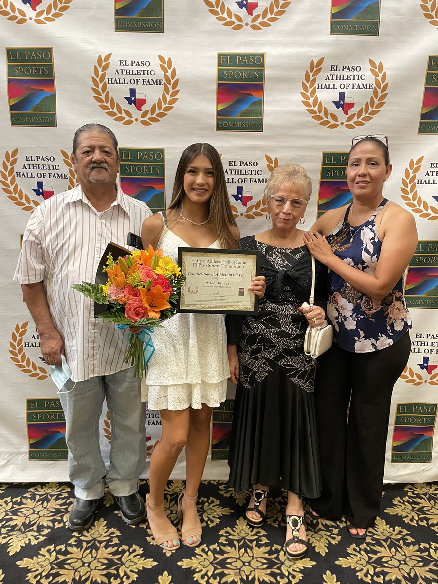 MadelinEstrada4's tweet photo. Yesterday at the hall of fame awards ❤️thank you to my coaches and family once again couldn’t do this without you guys🥇 https://t.co/rVcPjd6grR