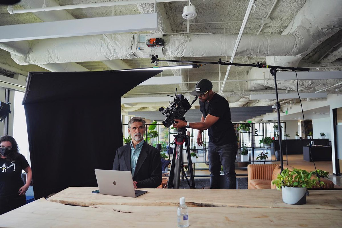 Safehub_io's tweet photo. Be on the lookout for some new & exciting things coming soon from Safehub! A special thanks to @JLLSpark @JLLUK for letting us utilize your amazing office space for our filming day. #futureofcatastropherisk #catastropherisk #riskmanagement #businesscontinuity #proptech #instech https://t.co/8FojpGuTO0