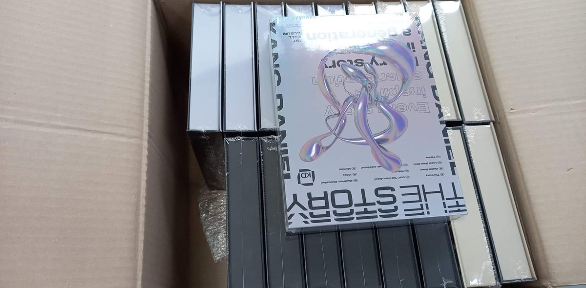 Seoul_Merchant's tweet photo. #SeoulMerchant_GIVEAWAY 
SEALED ALBUM GIVEAWAY - random

RT
FOLLOW US + @Seoulsansph + 🔔
✨FREE SHIPPING✨ https://t.co/w6GsXf4utc