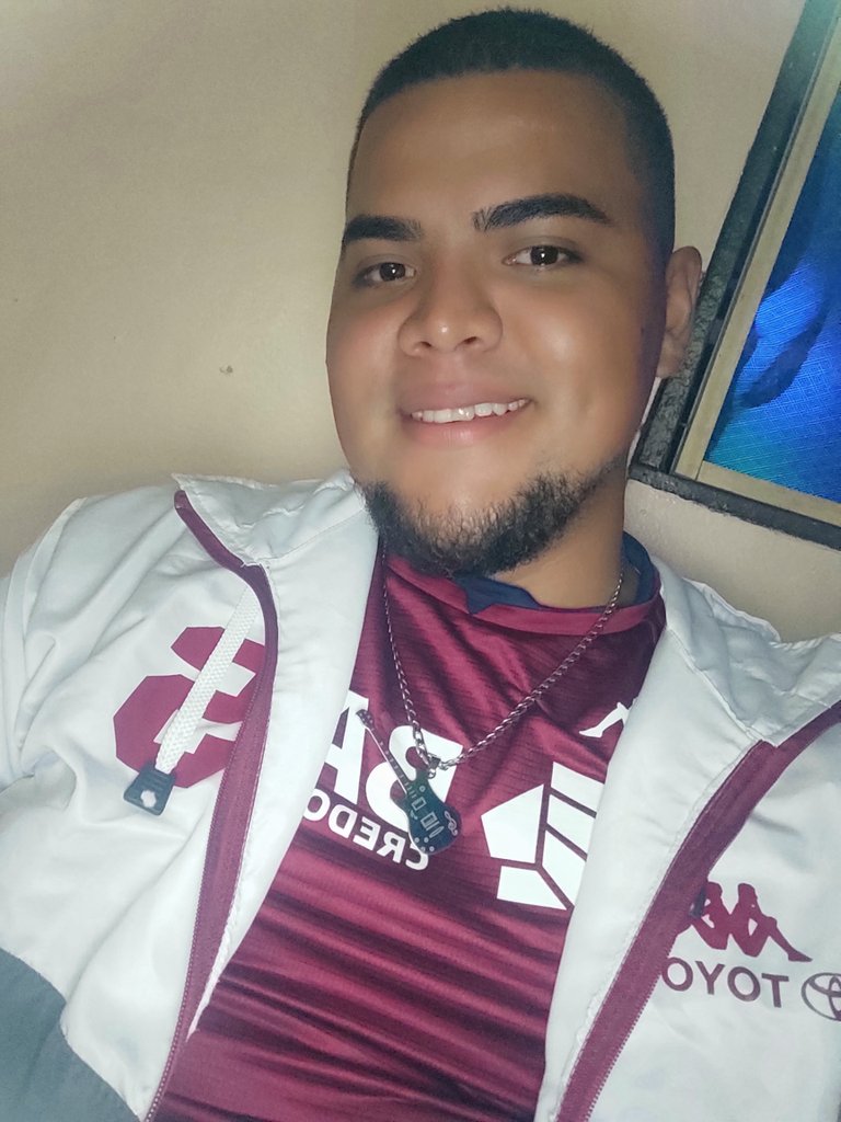 SeguraSaymon's tweet photo. 😎💜💜#Aquisealienta @SaprissaOficial #Vamos #Con #Todo #Morados #Vamos @kwaston88 #Inyecta a #Todos @JimmyMaOficial @BOLACRIS7 @angulomarvin11..😎💜💜🙌🥚🥚💜💜⚡⚡💪💪🙌 https://t.co/TzkTqdSi3J