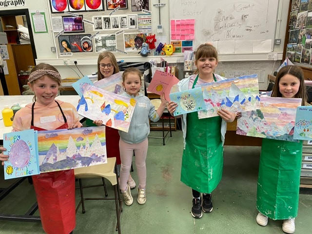 HorsforthSchool's tweet photo. 🎨🧪Summer Camps⚽️⛏
Book now for our multi-activity camp or special themed days including Minecraft and Nerf games, arts, crafts and baking, science, FA football coaching or gymnastics and dance.
📆 8th–12th Aug, 15th–19th Aug, 22nd–26th Aug
Full details➡️https://t.co/yBmUK7aqJj https://t.co/vKSk63zKIT