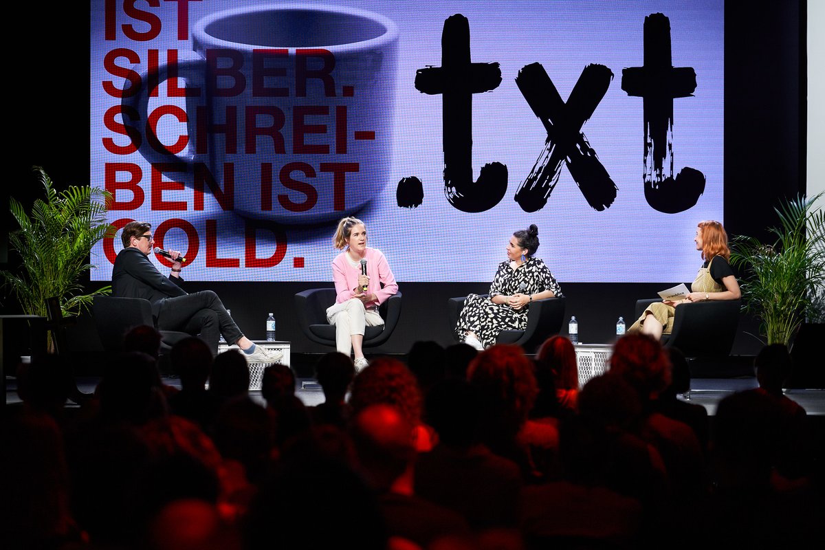 Die Videos der .txt-Konferenz vom vierten Tag der <a href="/republica/">re:publica</a> sind jetzt online verfügbar! 🎉
Alle Sessions, die auf der .txt-Stage stattfanden, findet ihr ab sofort auf unserem YouTube-Kanal in einer Playlist: youtube.com/playlist?list=… #rp22 #txt22