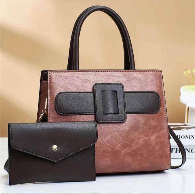 nickykawuki's tweet photo. Different bags are used for different occasions and every lady has different tastes when it comes to hand bags. Get your self a classy hand bag at Debbie.bags 
Delivery can be done to any location.
 
Contact - 0789558055
@DebbieKabs 
Instagram https://t.co/xH9BAS2rTV https://t.co/HeBFoSpe4h