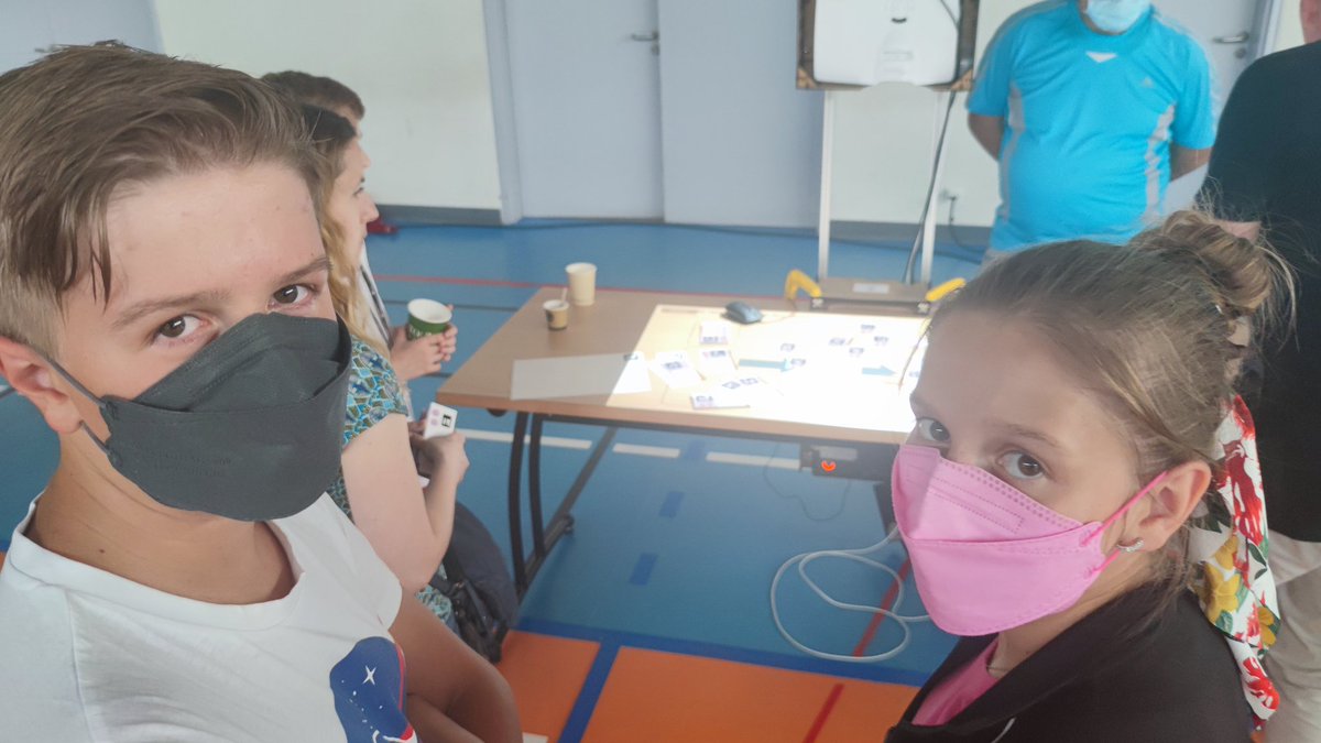 dlang57500's tweet image. A la découverte des usages pédagogiques du prototype de table augmentée et des cubes connectés @Projet_eTAC au #collège La Fontaine de #SaintAvold
@MoselleCD57 @Univ_Lorraine @acnancymetz @rinoldo2 @LANGBaptiste4