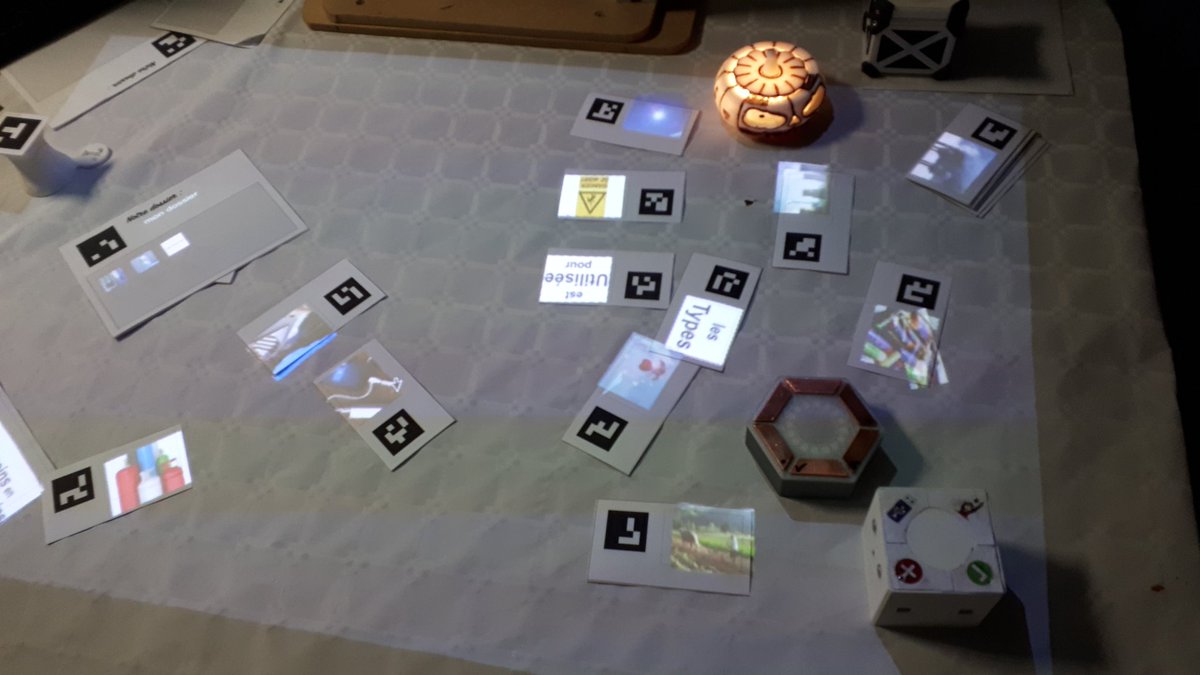 dlang57500's tweet image. A la découverte des usages pédagogiques du prototype de table augmentée et des cubes connectés @Projet_eTAC au #collège La Fontaine de #SaintAvold
@MoselleCD57 @Univ_Lorraine @acnancymetz @rinoldo2 @LANGBaptiste4