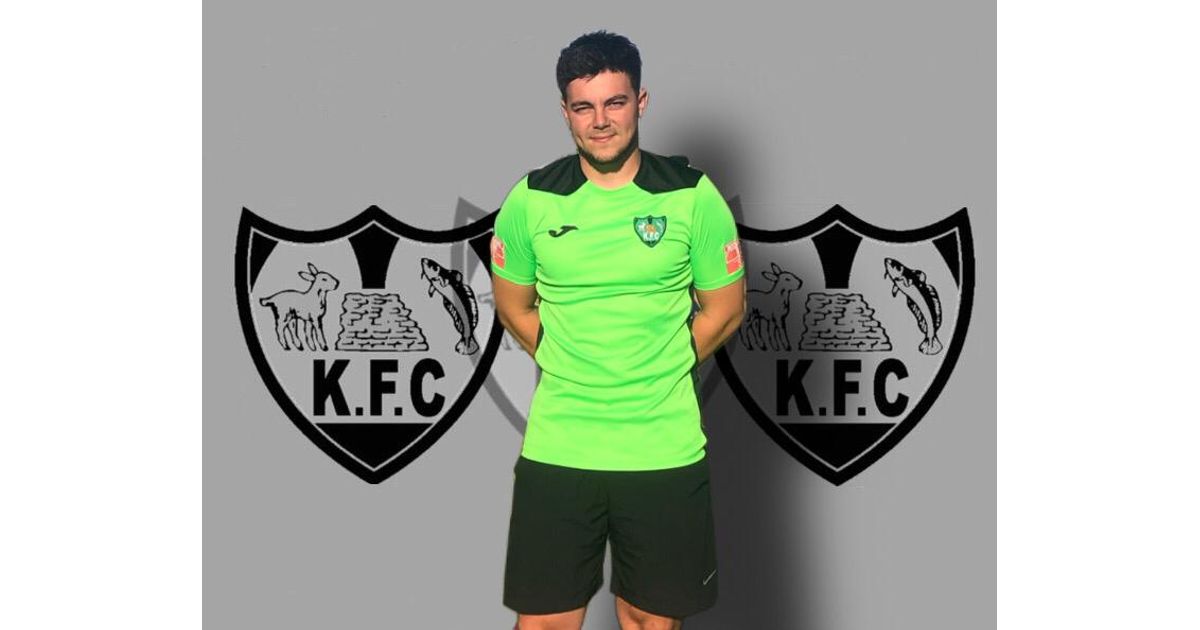 kidlingtonfc_'s tweet photo. Dan Comer joins from Highworth
https://t.co/YNXG4htyKT https://t.co/XgevVnRnum