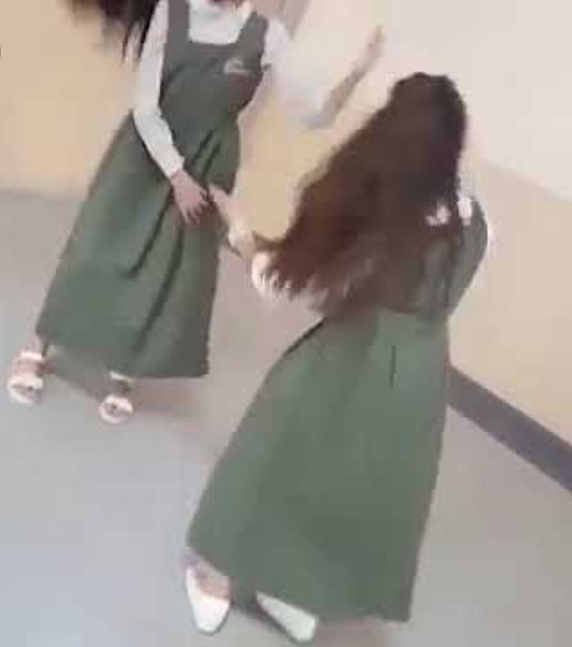 eesas_'s tweet photo. التاق عباره عن تجمع اتفه واقبح فئتين ع وجه الارض 
مبزرهه المتوسط + ثانوي 
وصدقوني ما إشتهرو هالتافهين وهالاشكال الا بسبب هالتافهات الي مثلهم 🙂

وهنا ينطبق المثل ( الطيور على اشكالها تقع ) وسلامتكم 🙏🏻
 #هوشه_سكربت https://t.co/1GF4Ri5tCB