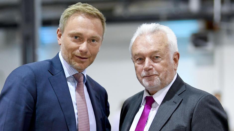 lugeration's tweet photo. Diesel Treibstoff ist jetzt bundesweit wieder teurer als vor dem #Tankrabatt.

#Lindner und seine Gurkentruppe ist wahrlich ein Segen für die Mineralöl Industrie.

Ich frage mich als Deutscher, wie lange können wir einen solchen Bundestag noch tolerieren? https://t.co/vT4U2U1xJA