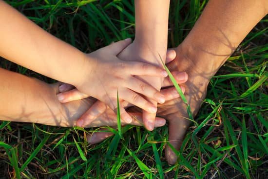 Co-parenting or parallel parenting after divorce: what's the difference and which is for you, if you're working out how to parent with your former spouse? Here's my article for the Talented Ladies Club with my thoughts. <a href="/DebenhamsOtt/">Debenhams Ottaway</a>  bit.ly/3OchfuN