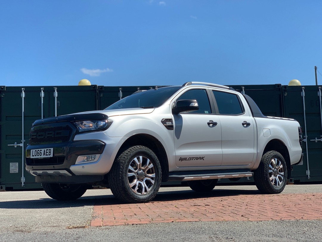 ConnectMotor's tweet photo. Ford Ranger Wildtrack 4x4 DCB

An All-rounder with 4-wheel drive the Ford Ranger is a very practical vehicle for all-terrain and with its large storage space you can load it up with all you need. Fit with reversing camera and satellite navigation as well as heated seats it's a gr https://t.co/4eM3MfpVE5