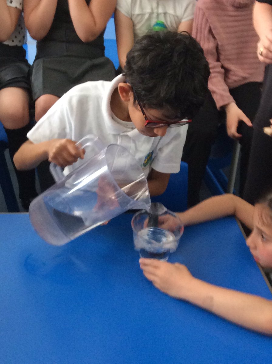 mrs_shand's tweet photo. We were using our measuring, literacy and French skills in R11 to make some citron presse. A great day for some cooling lemonade! @mrs_shand @SchoolBroomhill https://t.co/O7CeqCCURD