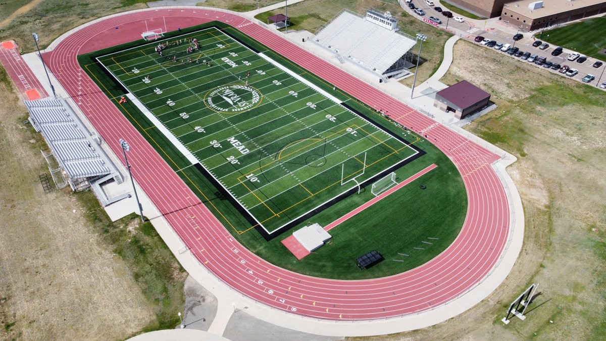BeynonSports's tweet photo. We're excited to show off the new @BeynonSports #running surface at @MeadHS @SVVSD πΈ ! Completed by our team at #RennerSports - Featuring an @FieldTurf #artificialturf. Great demonstration of how we're reimagining #sportsconstruction π§ #OneCompanyOneSolution #TarkettSports https://t.co/yNlZdgNg4H