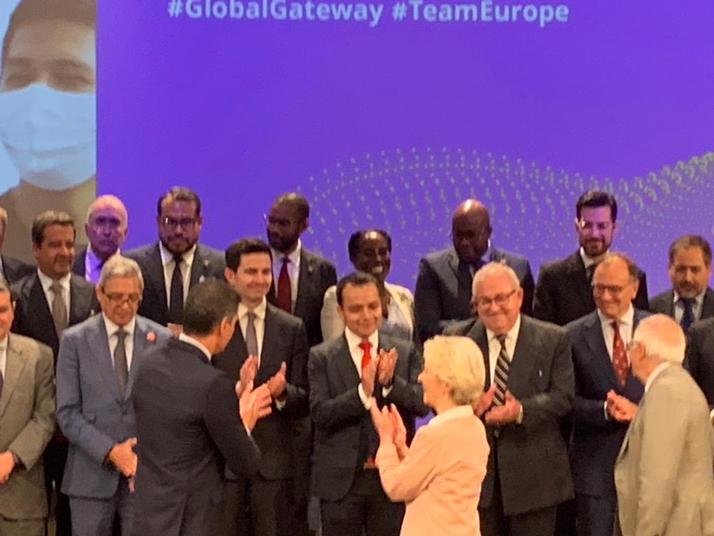 ikerjimenezm's tweet photo. La cadena de producción de @AstraZeneca entre 🇲🇽 y 🇦🇷 se ha vuelto ejemplo mundial. Nuestras necesidades regionales se han transformado en un proyecto liderado por el Canciller @m_ebrard y la Subsecretaria @marthadelgado  para estar mejor protegidos ante la próxima emergencia. https://t.co/PdmfY9bkhF