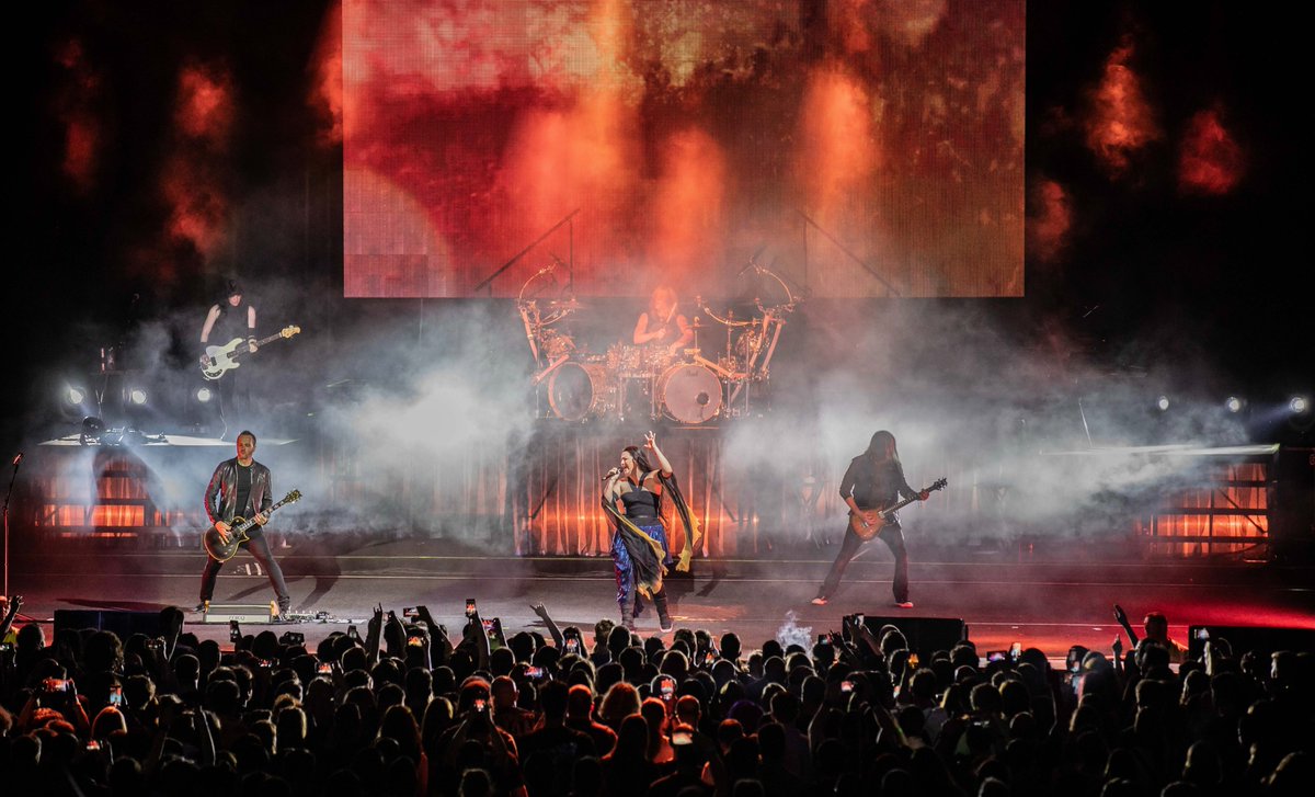 evanescence's tweet photo. For a chance to win two tickets to ANY show on the KoRn x Evanescence 2022 Tour, Evanescence VIP Soundcheck Package for two, and a $100 Gas Card, comment which city you want to see us in and tag the friend you want to bring! Winner will be selected next Wednesday. https://t.co/4d1uOGGplo