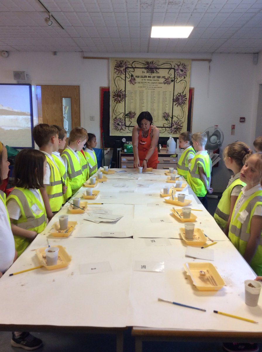 MelthamMoor's tweet photo. We had a super day at NCM. It consolidated the work we had done on the history of local industry and the unit on rocks and fossils in science.
#MMYear3 #MMscience #MMhistory https://t.co/S3sMjXPezx