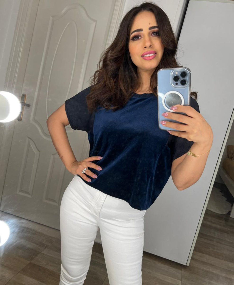 Rana__Samaha's tweet photo. have a nice day everyone 💙✨ 

#ranasamaha #رنا_سماحة https://t.co/Ajfl0Y1V14