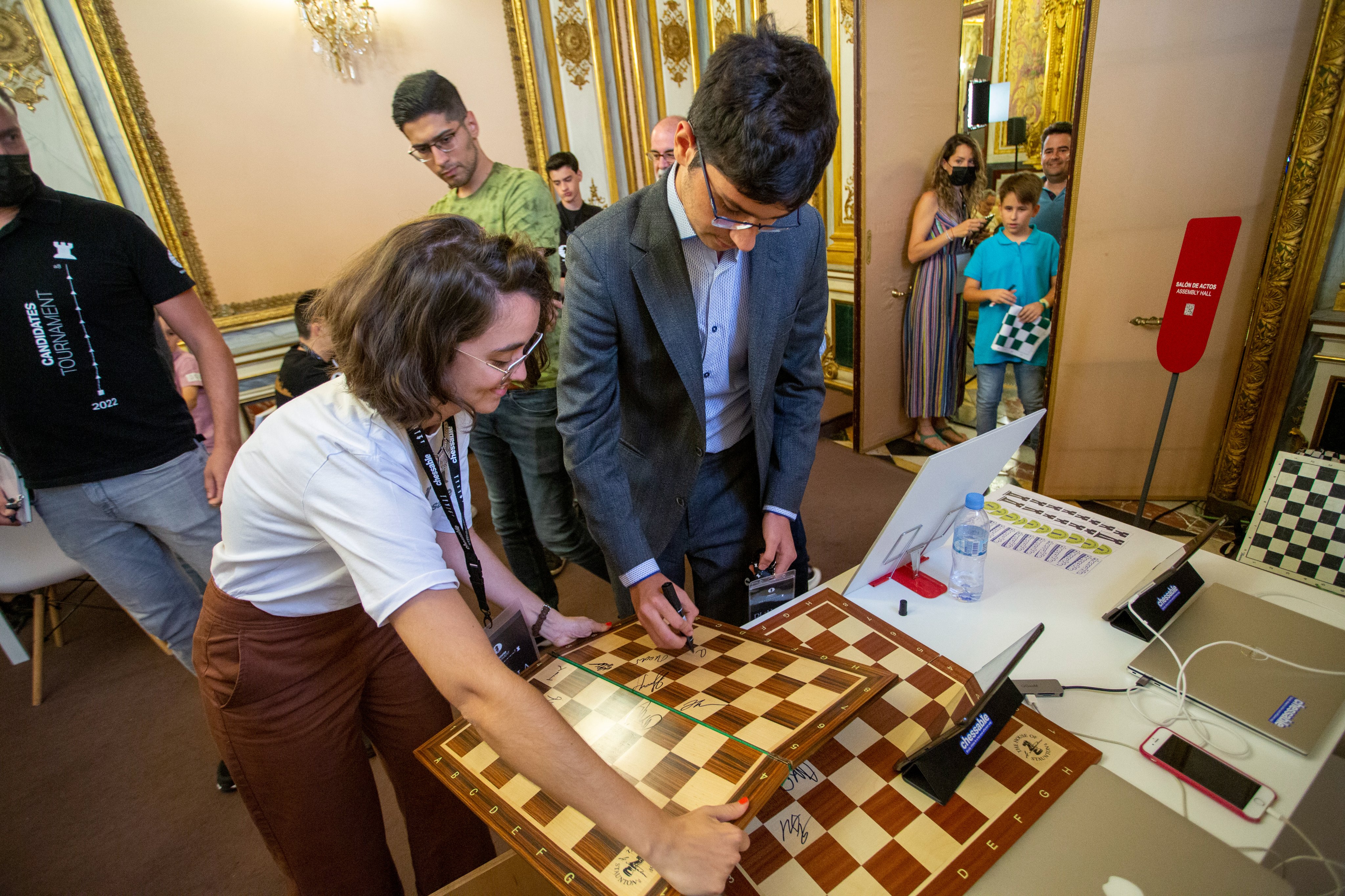 What happened to Alireza Firouzja in the 2022 chess candidates