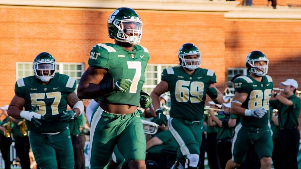 After a great conversation with <a href="/CoachParks84/">Coach Parks</a> I’m extremely blessed to receive my first Division 1 offer from the University of North Carolina at Charlotte🙏🏽 <a href="/coachmacarney/">Mark A. Carney - Coach MAC</a> <a href="/Coach_heals/">Will Healy</a> @704ragingbull <a href="/NickEntas/">Nick Entas</a> <a href="/CLTFBRecruiting/">𝗖𝗛𝗔𝗥𝗟𝗢𝗧𝗧𝗘 𝗙𝗕 𝗥𝗘𝗖𝗥𝗨𝗜𝗧𝗜𝗡𝗚</a> <a href="/DonCallahanIC/">Don Callahan</a> <a href="/TDA_704/">Top dawgs Athletics</a> <a href="/thecoresports/">The Core Sports Performance</a>