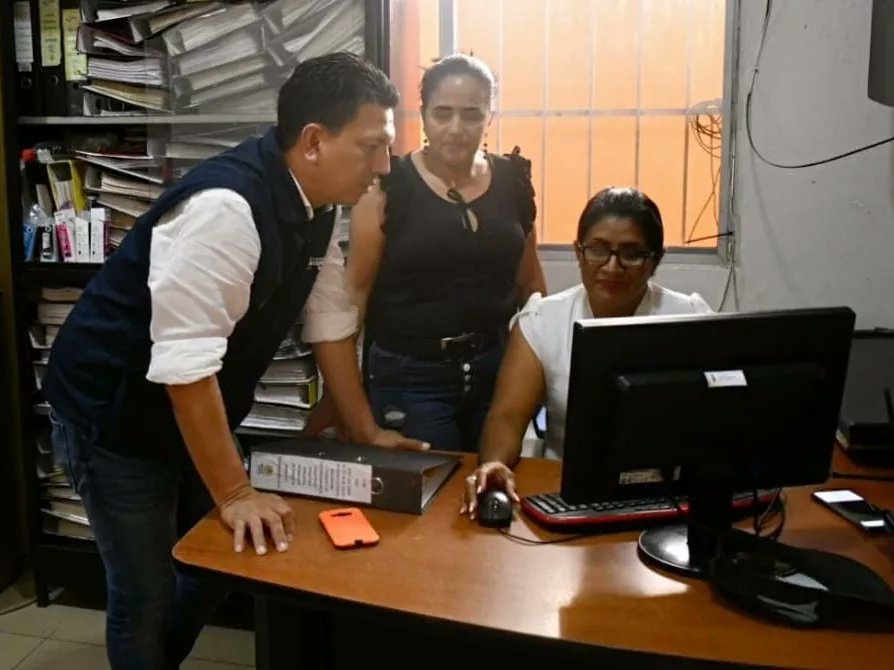 ConagopareN's tweet photo. Por disposición de la presidenta Yilda Rivera, la Dirección de Comunicación de Conagopare Nacional dio asistencia técnica al personal de Conagopare Los Ríos y de las parroquias de la provincia en marketing político y manejo de información en redes sociales. 
#capacitamos https://t.co/DiaCqCAlX2