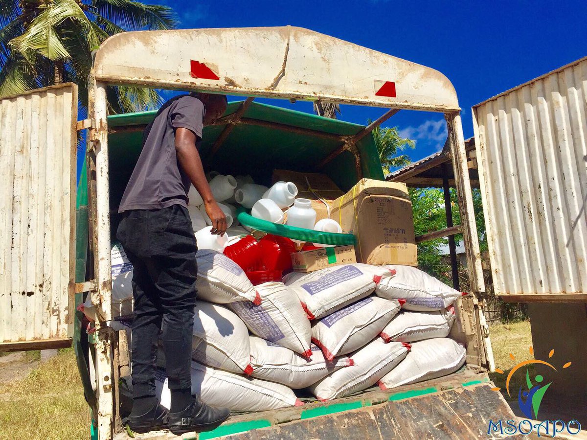 msoapomtwara's tweet photo. Mradi wa kujenga uchumi na jinsia ambao unafadhiliwa na Swissaid kwa kushirikiana na Msoapo tumeweza kugawa vifaa mbali mbali vya kutendea kazi kwa vikundi(15) vya wakulima wa mboga mboga, ufugaji na makundi mengine ktk Kijiji cha Moma,Lukweta,Minyembe,Madimba.
@SWISSAID_Tz https://t.co/Fei42CeBiI