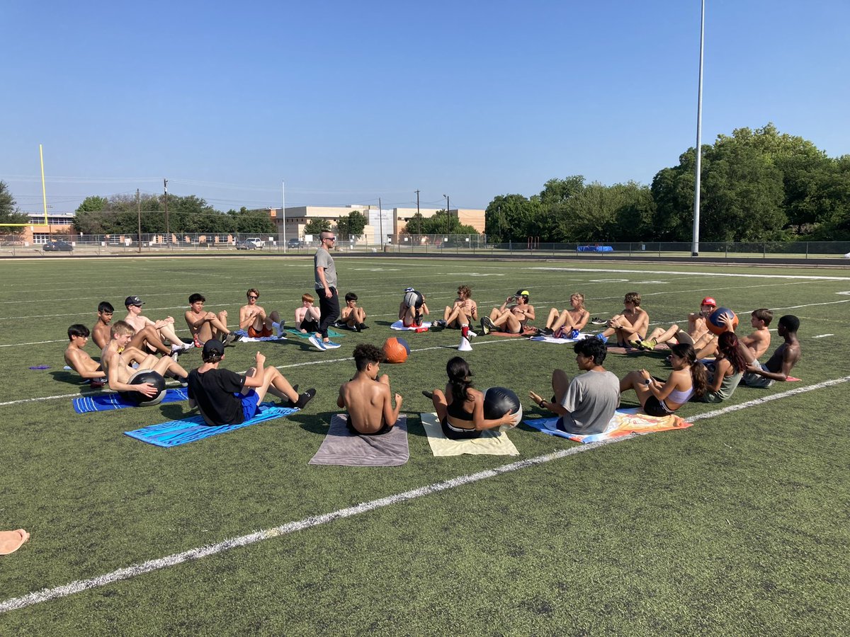 Cheers to Chocolate Milk after Easy Mileage &amp; Strength! <a href="/dentonisd/">Denton ISD</a>  <a href="/DentonISDSports/">Denton ISD Athletics</a> <a href="/Denton_High/">Denton High School</a>