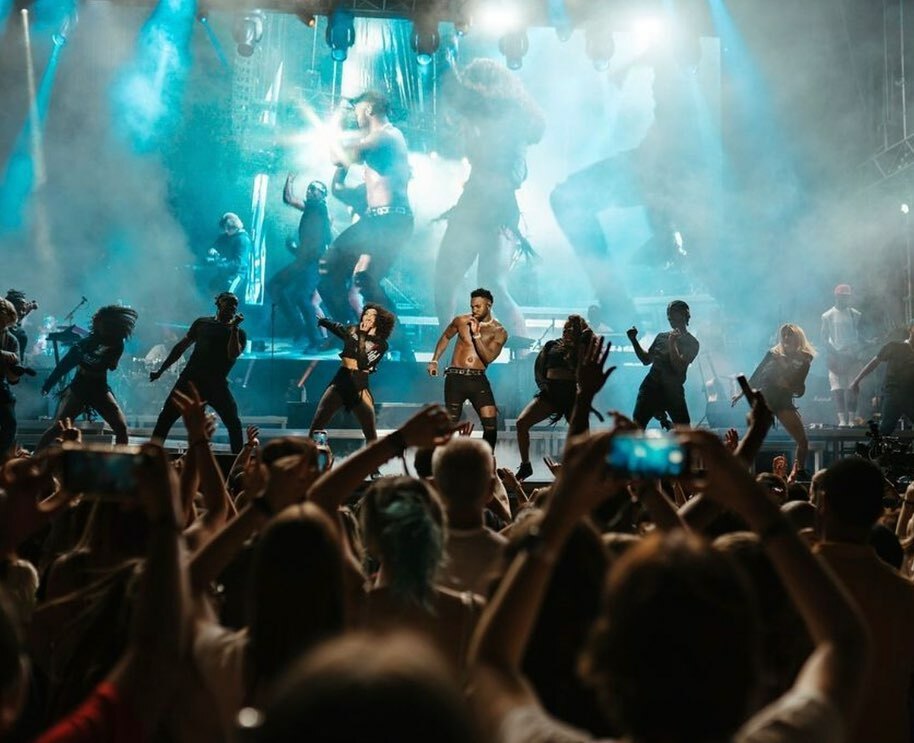 El domingo 19.06 fuimos al concierto de Jason Derulo ( <a href="/jasonderulo/">Jason Derulo</a> ) celebrado en Madrid Escena y fue absolutamente INCREÍBLE. 

Volveríamos a bailar una y otra vez Savage Love ❤️‍🔥

Aquí os dejamos un pequeño resumen del concierto. Gracias a <a href="/wynatica/">Wynatica</a> … instagr.am/p/CfHF6nJIJhT/