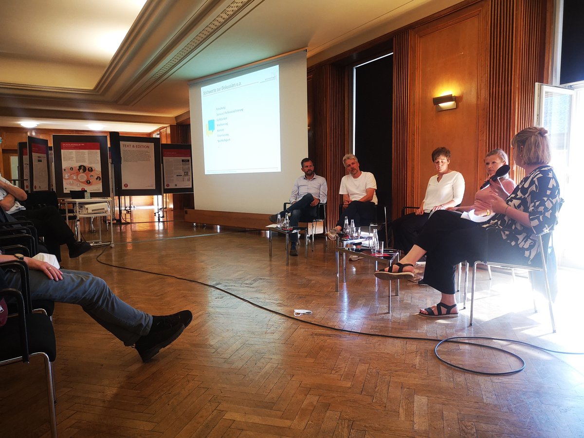 Alexander Czmiel tweet media