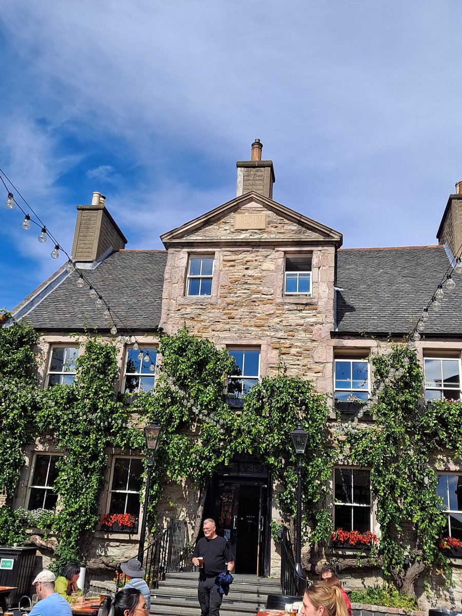Gentleman_Punk's tweet photo. Sun's Oot! Edinburgh's beer garden @Pear_Tree_House #ThePearTree #Edinburgh https://t.co/7OewX0F4zg