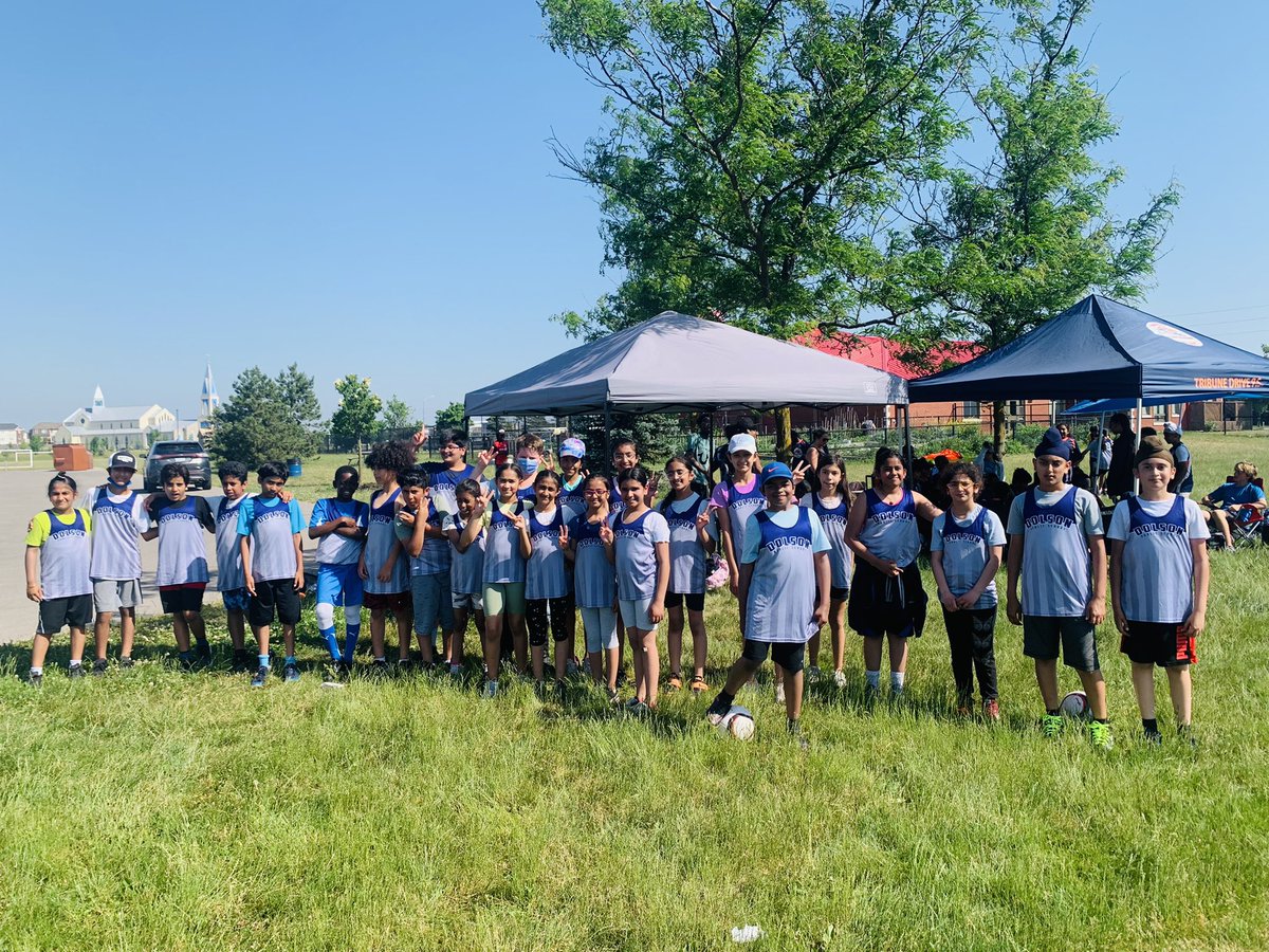 pluu23's tweet photo. Grade4/5 fun soccer tournament at Creditview fields. @DolsonPhysEd @DolsonPS https://t.co/6P1FS8QpKB