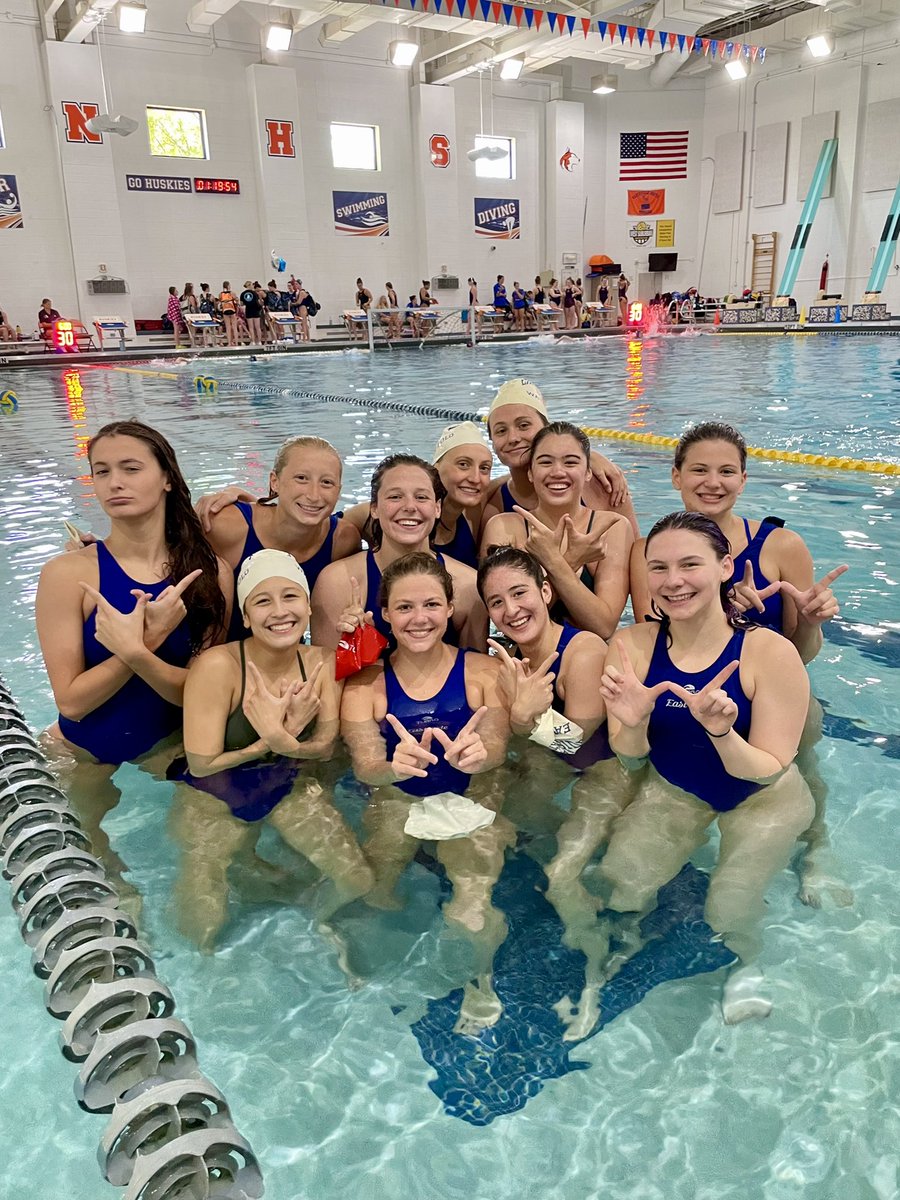 The 18u Navy team takes 1st at the Midwest Zone JO Qualifier! Way to go ladies 🥳 🥇#eastsidewp #hardworkworks #usawaterpolo #usawp #waterpolowednesday