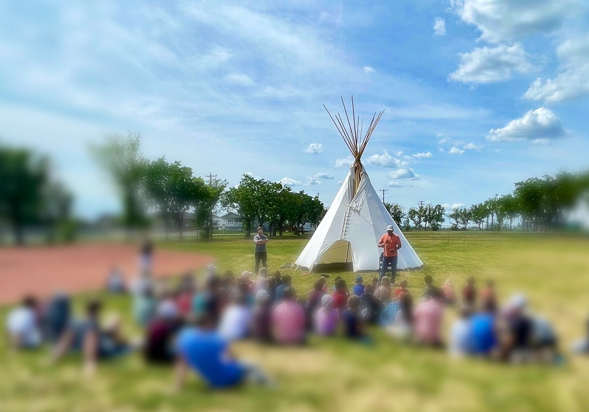 JonathonZook's tweet photo. I just wanted to reflect upon how amazing it was for the school to put on an indigenous track and field day. Students and staff had so much fun learning and participating in different indigenous games. Huge success! #uleth #FNMI #UlethEd https://t.co/xsyOXYpE8J