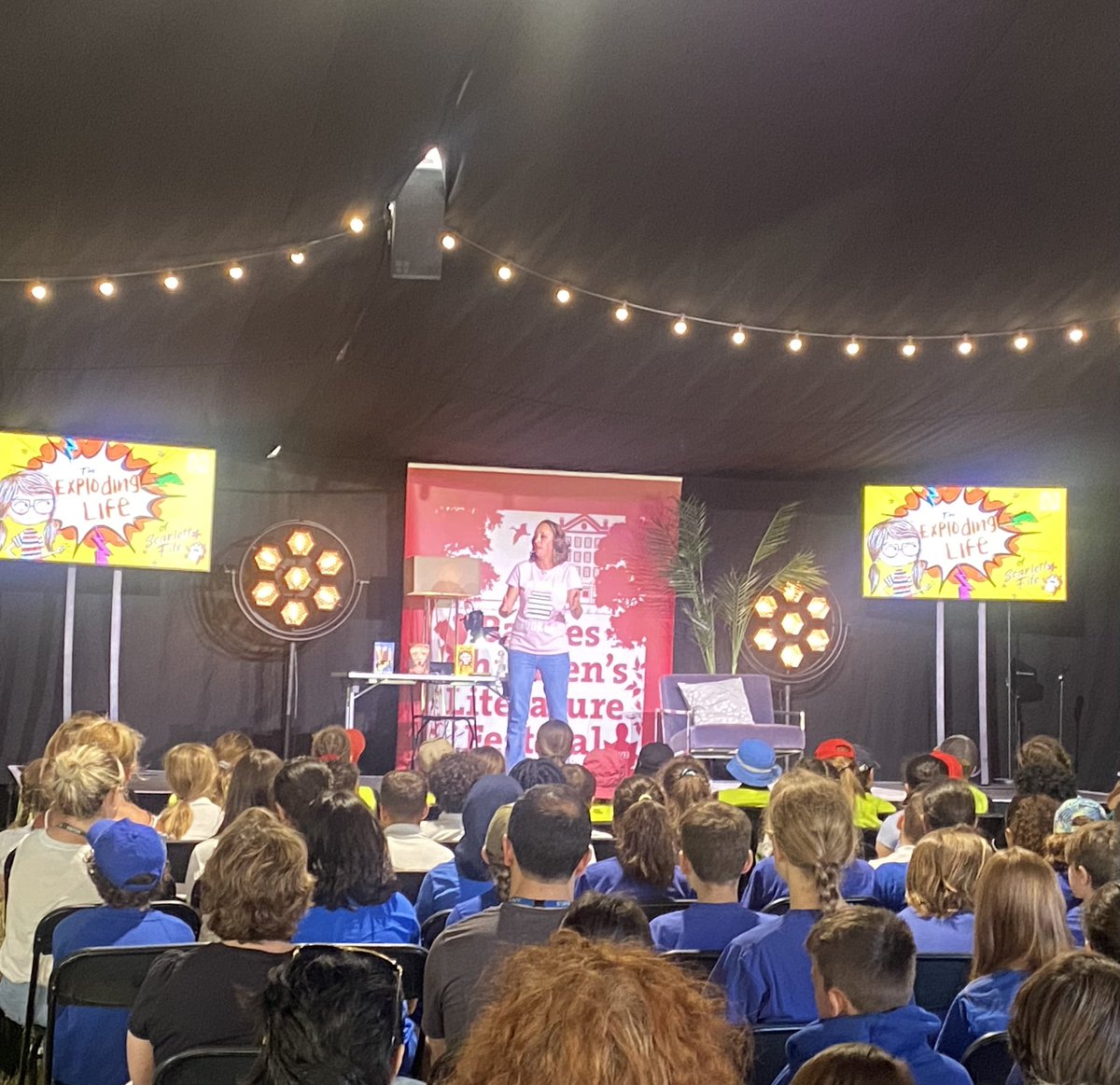 kidsstoryworld's tweet image. What a start to today’s @kidslitfest! Today @MaryAliceEvans exploded into our morning!!!! Should be said - Maz needs to come with a health warning. Caused us to laugh so hard our sides nearly split! BRILLIANT and Vi-vacious as ever 🤗#kidslit #explodinglifeofscarlettfife #ViSpy