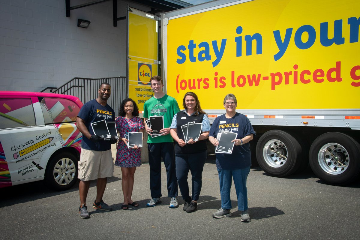 LidlUS's tweet photo. We were honored to support Charlotte-area teen @jackwerdann's Notebooks for Kids initiative goal to provide 100,000 notebooks to under-resourced students. With the help of Lidl shoppers we were able to reach Jack’s goal &amp; donated the last 25,000 notebooks to @classrmcentral 📓❤️ https://t.co/OM0xzPXF5A