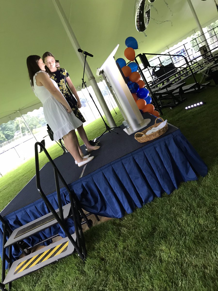 Mrs.Kelly_BellAP tweet media