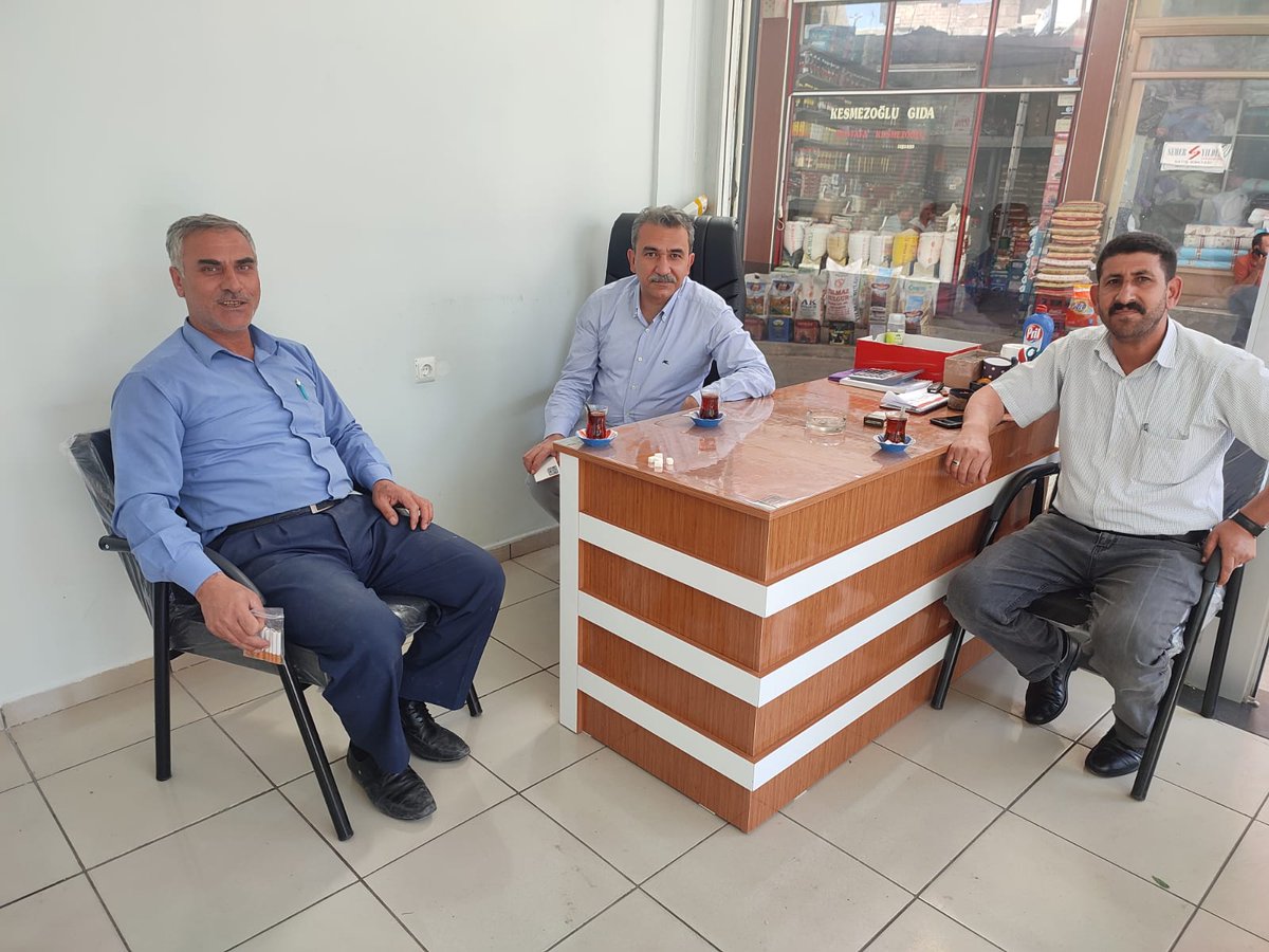 eyupmehmetemre's tweet photo. Her fırsatta esnaflarımızı ve vatandaşlarımızı ziyaret etmeye devam ediyoruz. Ziyaretlerimizi gerçekleştirirken hemşerilerimize çalışmalarımızı anlatıyor, öneri ve taleplerini dinliyoruz.Yüce Rabbimden helal rızık ve bol kazanç dilerim.
@Akparti @tcbestepe @RTErdogan
#besni https://t.co/ESsJW12MRU