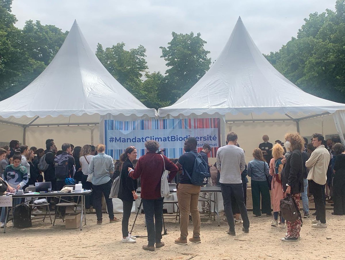 Un immense merci et bravo aux scientifiques et députés qui ont échangé sur le climat et la biodiversité.

En revanche, en 3 jours, seulement 1 député de droite et 0 des 89 députés RN se sont déplacés. Apparemment le changement climatique ne concerne pas tout le monde...