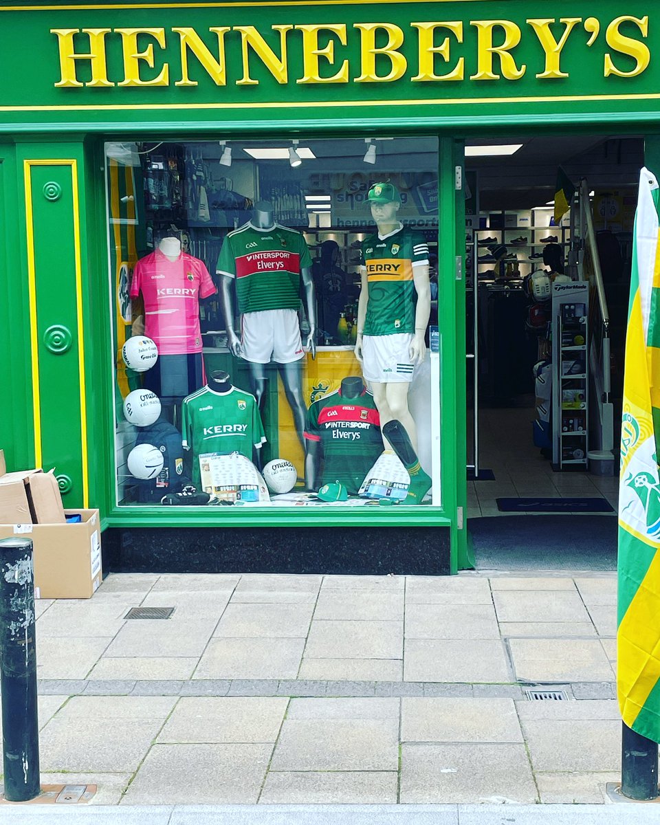When @hennebery_sports sold out of Mayo jerseys, what could I do but help a friendly neighbour @kerrygaa_official @gaamayo_official