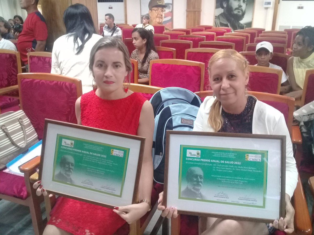 IVelazquezB's tweet photo. Ciencia desde el corazón. Jóvenes investigadores recibieron Premio Anual de Salud 2022 en #IsladelaJuventud #CubaPorLaVida 
@japortalmiranda @MINSAPCuba @GeoPAlvarez @DrZGG1 @b_daudinot @RamnMiguelPazP1 @sayli_gonzalez @yakelin_rosales @dir_Salud_IJ https://t.co/0TUfeddV5u