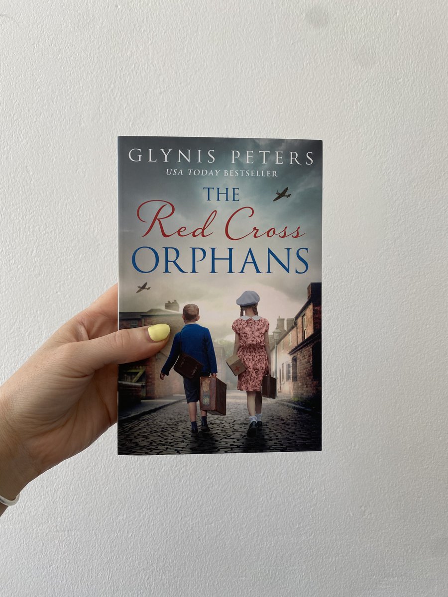 Harper360's tweet photo. When Kitty volunteers with the Red Cross, her days are spent saving soldiers' lives. But it's her new friends that help her through it all, especially when she grows close to a handsome doctor...
#TheRedCrossOrphans by @_GlynisPeters_ comes out July 5th! https://t.co/i57Y07pG6I https://t.co/wH4L7ZQkPs