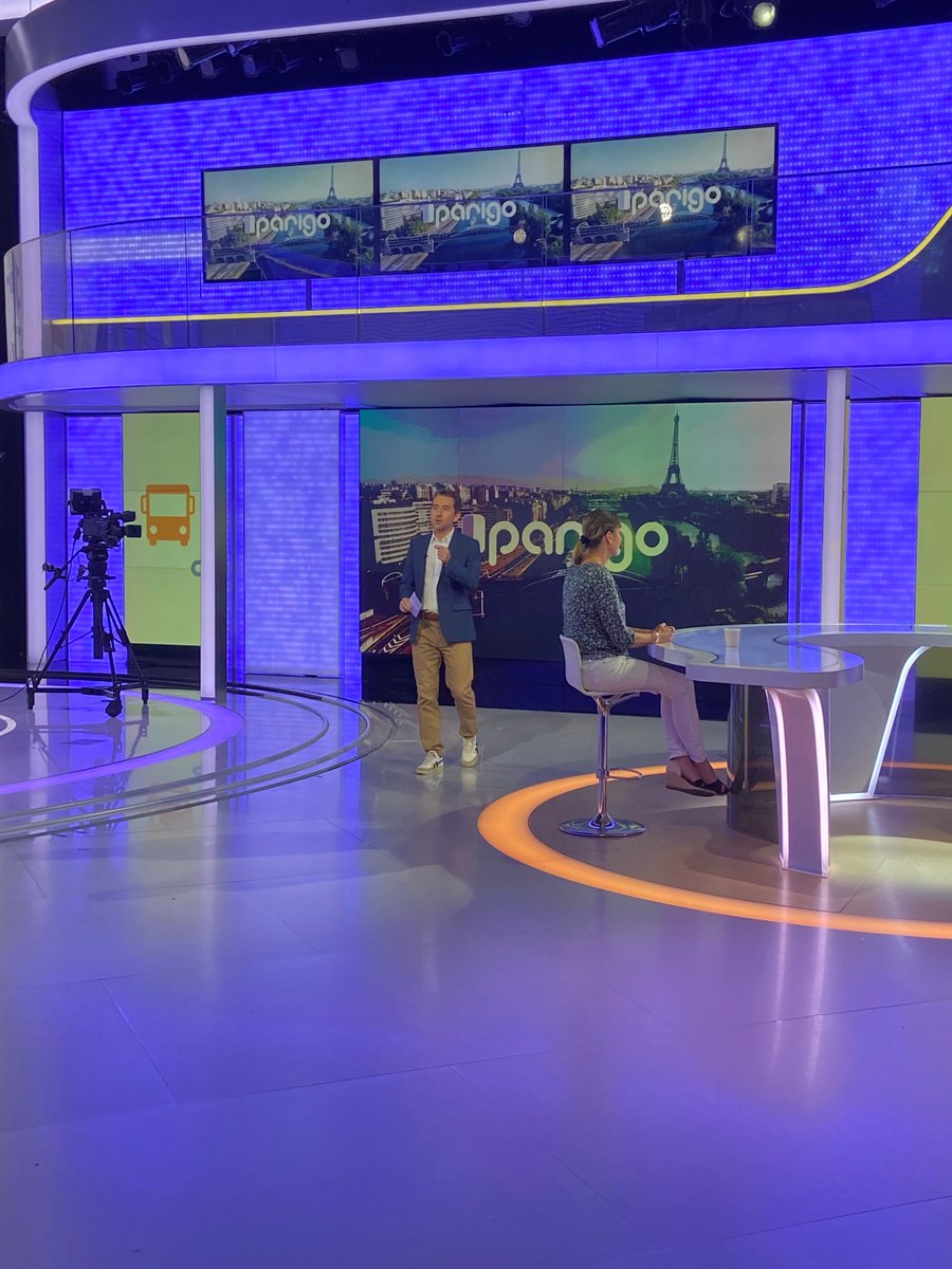 France3Paris's tweet photo. 👉 Ne manquez pas le dernier #Parigo de la saison le samedi 25 juin à 12h05 sur @France3Paris. @B_Lambert75 fait le point sur la situation avec les présidents d'associations d'usagers des transports en commun.

#parigo #inédit #francetelevision #Transport #transportencommun https://t.co/Hv6TPm6E9Z