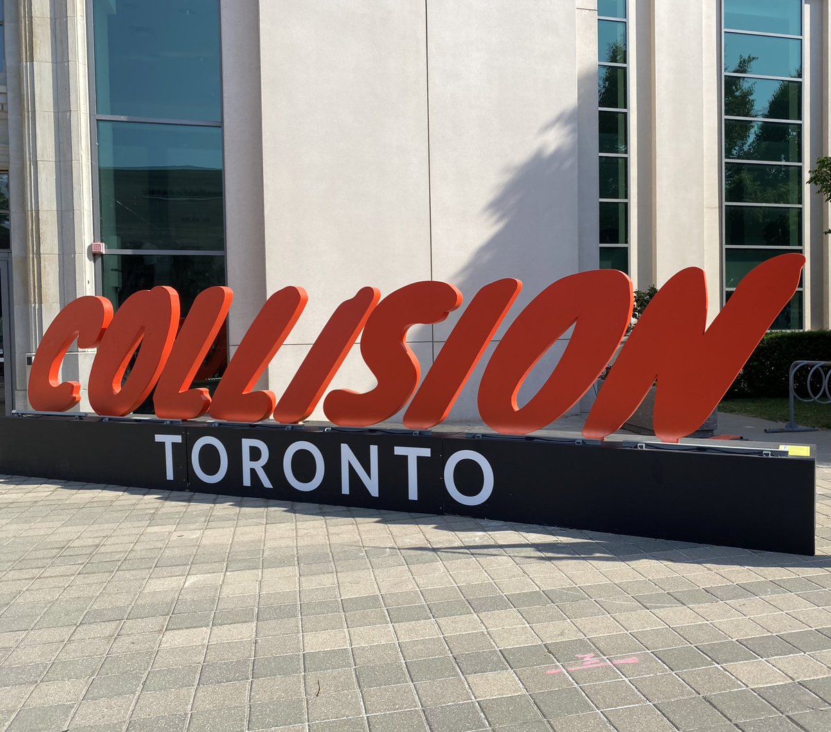 ArthiPops's tweet photo. come say 👋 if you’re here! I’ll be at the @RBC booth and Women in Tech lounge. #CollisionConf https://t.co/j7Megll3uk
